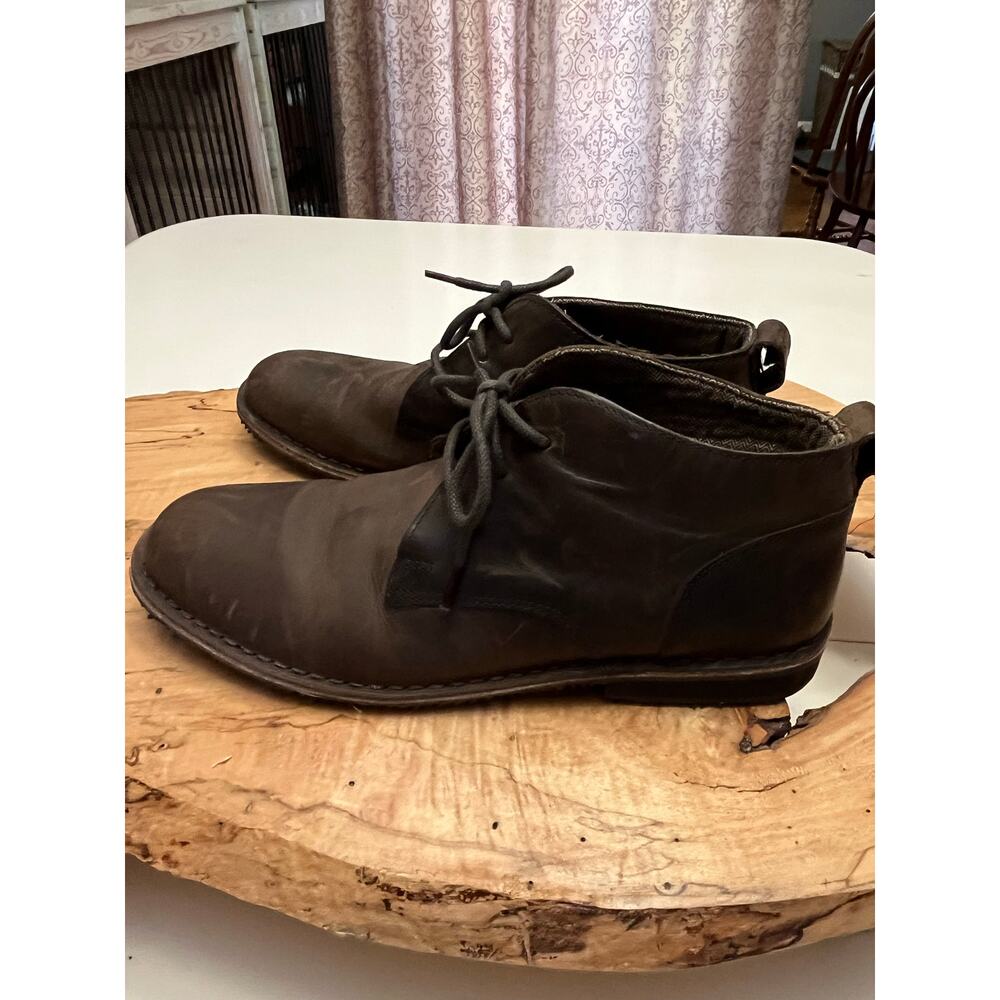 Leather Varese Men’s Chukka boots size 11